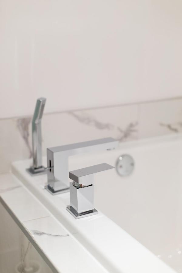 מונטריאול Hip, Stylish Apartment In Little Italy By Den Stays A מראה חיצוני תמונה