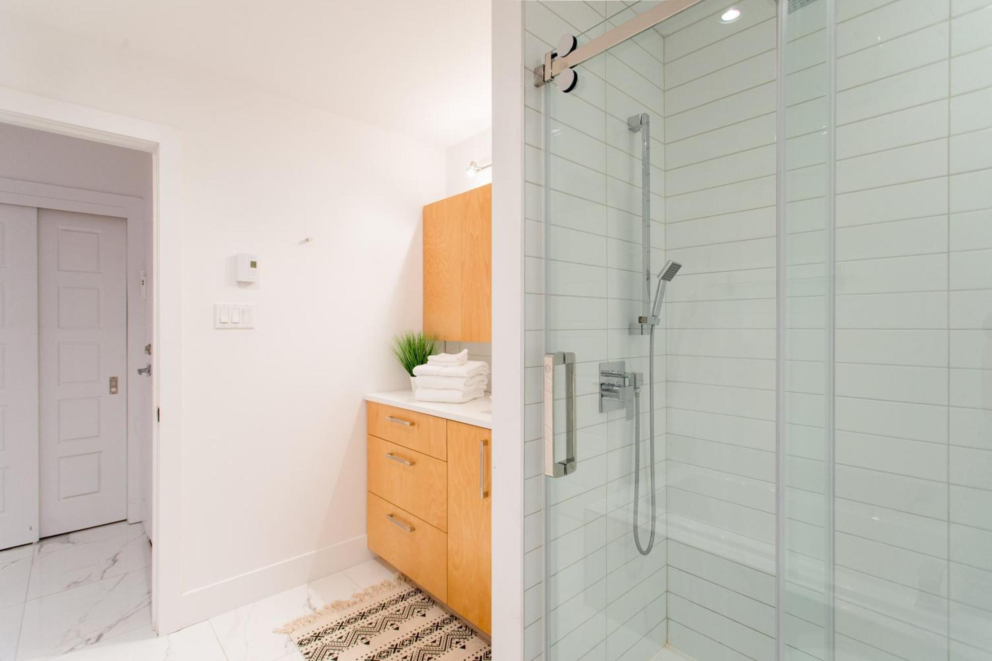 מונטריאול Hip, Stylish Apartment In Little Italy By Den Stays A חדר תמונה