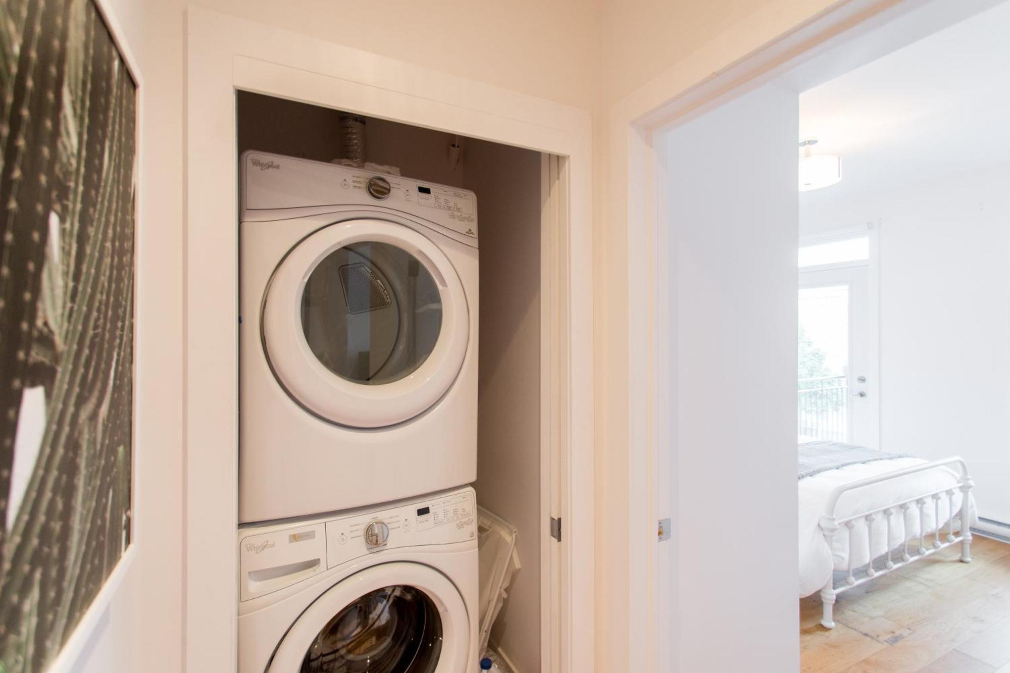 מונטריאול Hip, Stylish Apartment In Little Italy By Den Stays A חדר תמונה