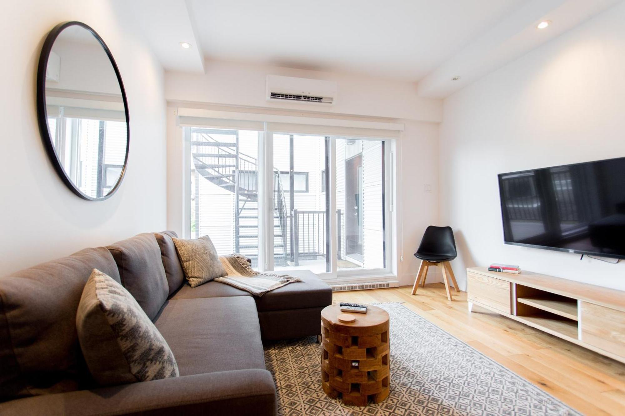 מונטריאול Hip, Stylish Apartment In Little Italy By Den Stays A חדר תמונה