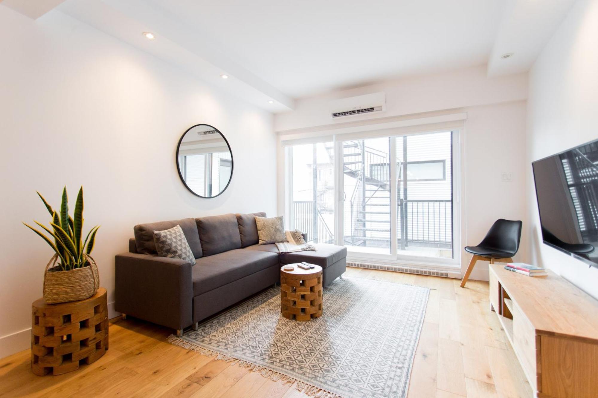 מונטריאול Hip, Stylish Apartment In Little Italy By Den Stays A חדר תמונה